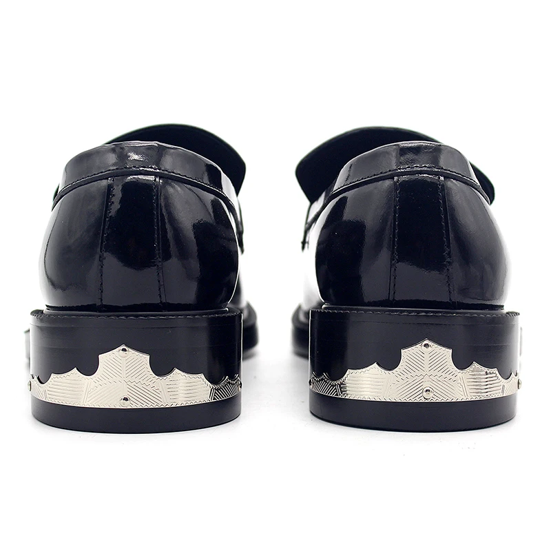 Мокасины ручной работы из 2020 натуральной кожи с металлическим украшением и