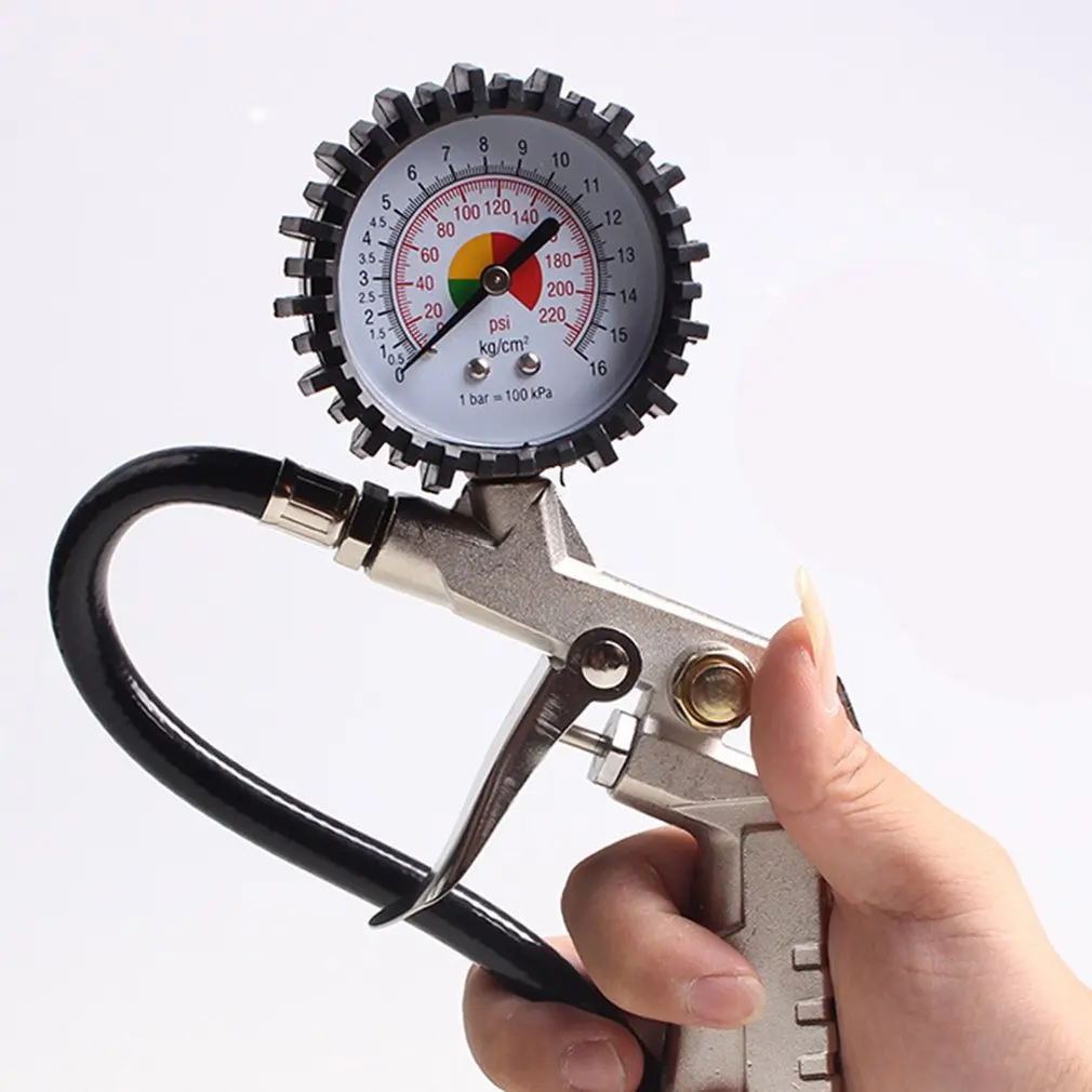 Многофункциональный инструмент для измерения давления в шинах автомобиля