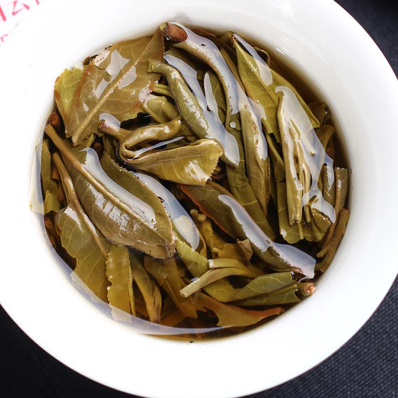 

2018 Haiwan Old Comrade 7548 Sheng Pu-erh Strong-flavor Batch 181 Raw Pu-erh Tea Cake 357g