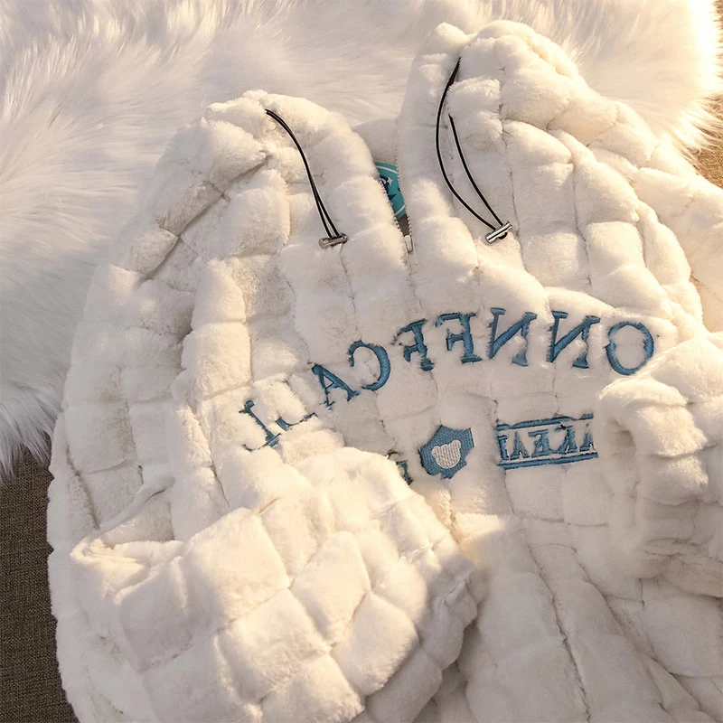 

DAYIFUN Women's Winter Jackets 2021 Plaid Hoodies Letter Zipper Hooded Sweatshirt Lamb Wool Zipper Loose Fleece Coat Parkas