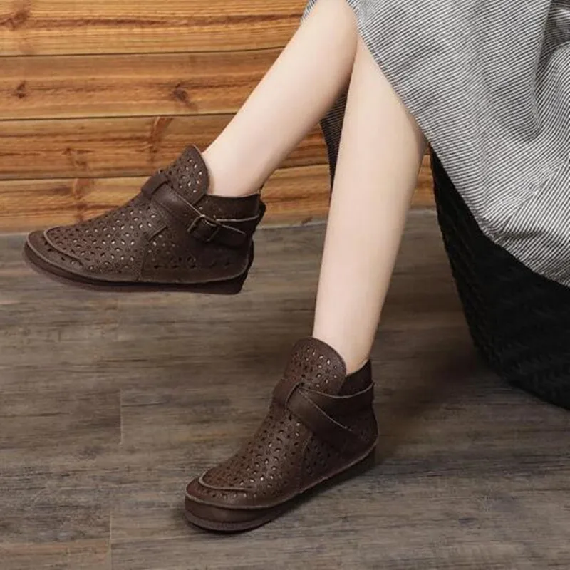 

Женские ботинки из натуральной кожи, с круглым носком, на низком каблуке