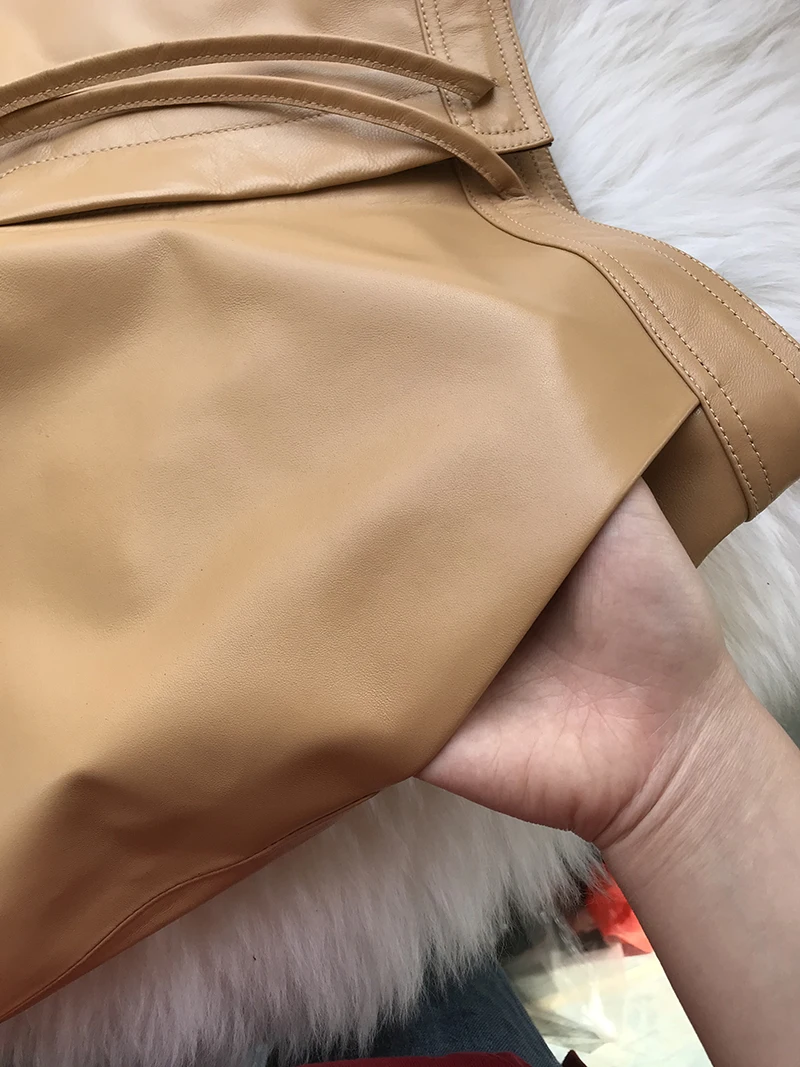 Рисунок 5 - Широкие ноги средние брюки женщины