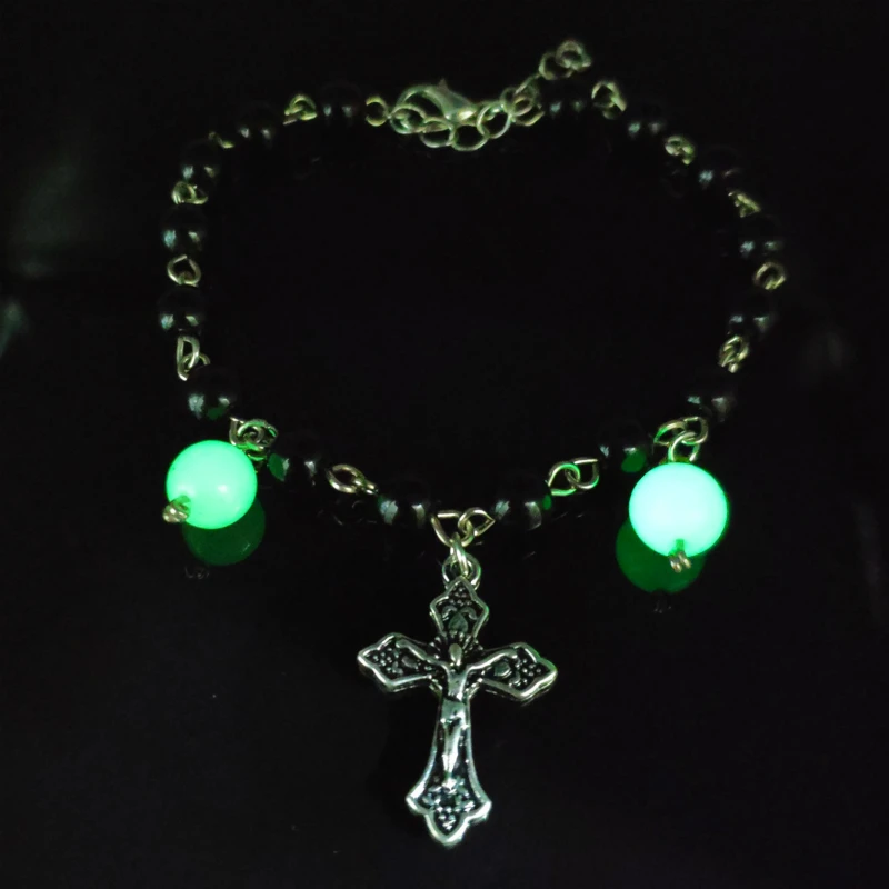 Светящийся мужской браслет амулет модный светится в темноте натуральный камень