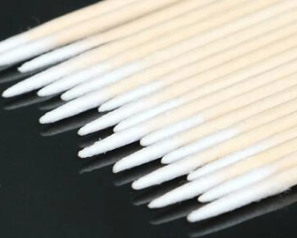 

200 / 100Pcs Wood Cotton Swab Eyelash Extension Tools Medical Ear Care Cleaning Wood Sticks Cosmetic Cotton Swab Cotton Buds Tip