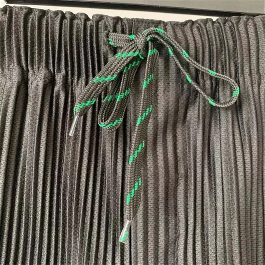 

2020ss Pleated HOMME PLISSE Shorts Men Women 1:1 Best Quality Solid Color Drawstring Breechcloth