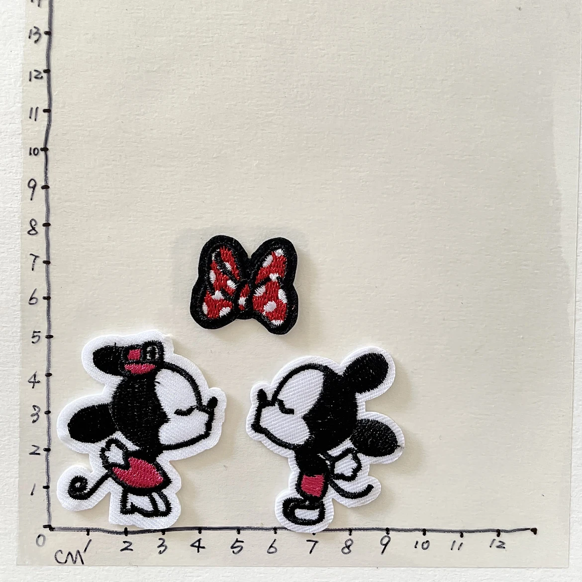 Детские нашивки с вышивкой Микки Маус | Дом и сад
