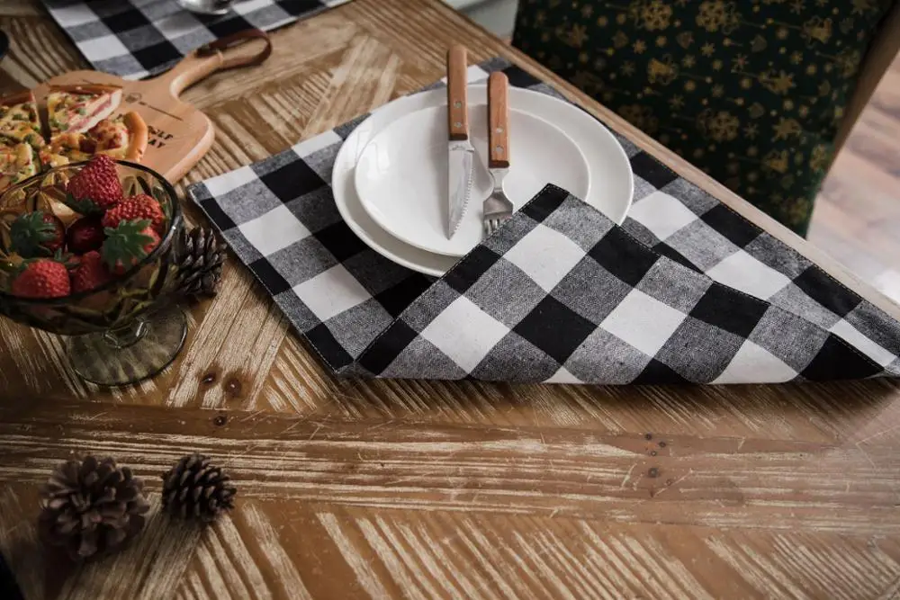 2019 New Year's Festival Placemat red black plaid Christmas double sided mat fabric cotton hemp cup household Drink Coasters | Дом и сад