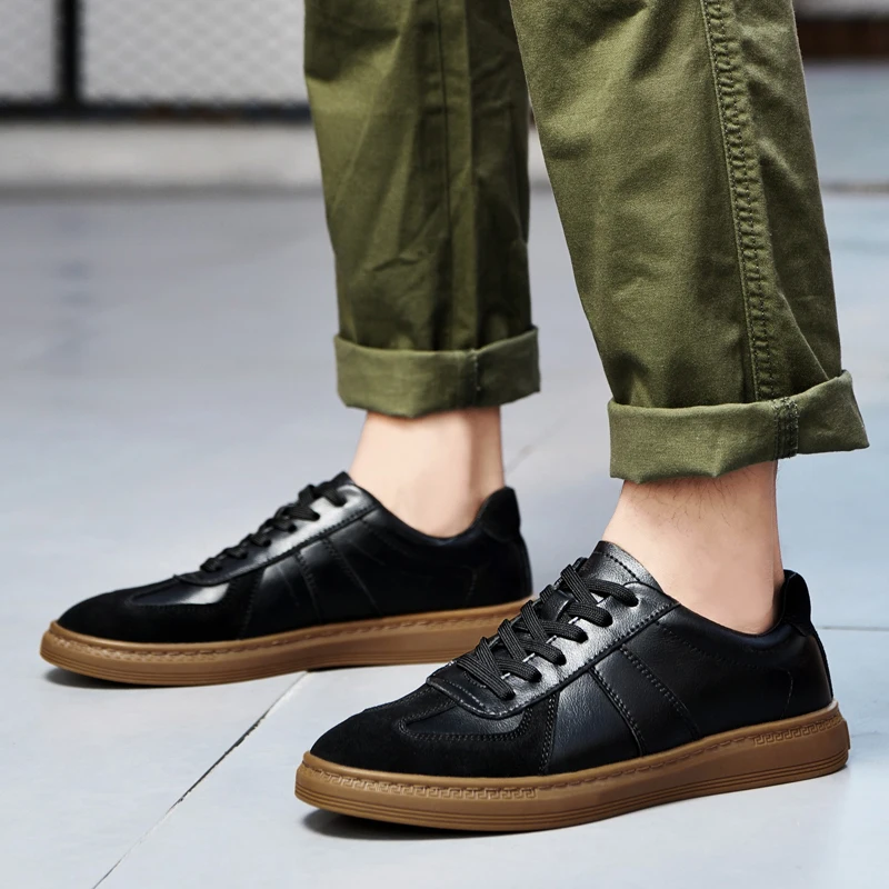 Jual Sepatu Kulit Pria Asli Sepatu Kasual Pria Buatan Tangan Hitam Putih Alas Kaki Berjalan Modis Sneakers Desainer Pria Kualitas Baik