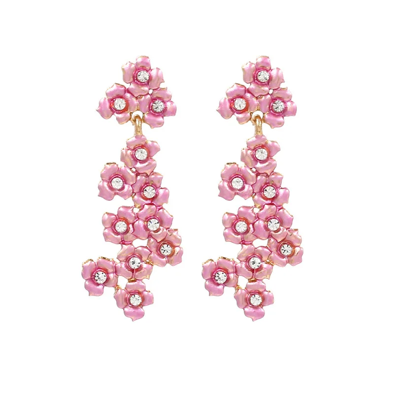 Серьги-гвоздики модные из лака которые выпекают Преувеличенные ретро серьги с