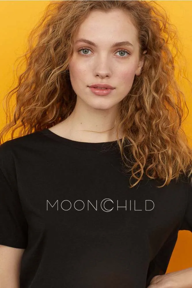 Футболка женская короткая с круглым вырезом Повседневная рубашка надписью MOON в
