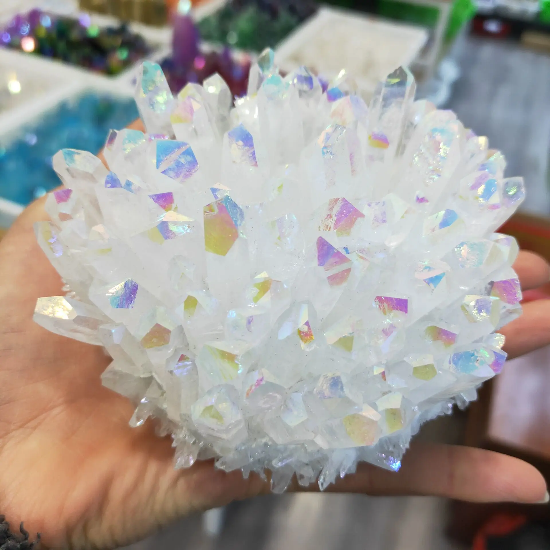 

1pcs 400-500g White Electroplated Vug Crystal Quartz Aura Specimen Electroplating Crystal Clusters Decoration Gift Healing