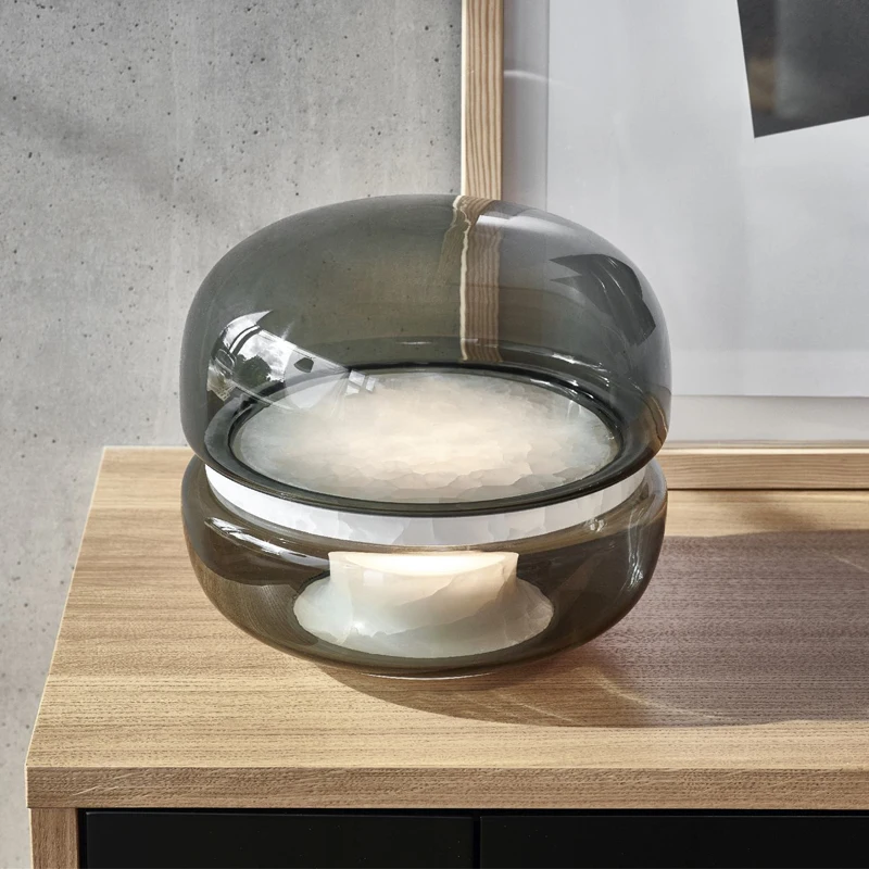 Яркая светодиодная настольная лампа для спальни | Освещение