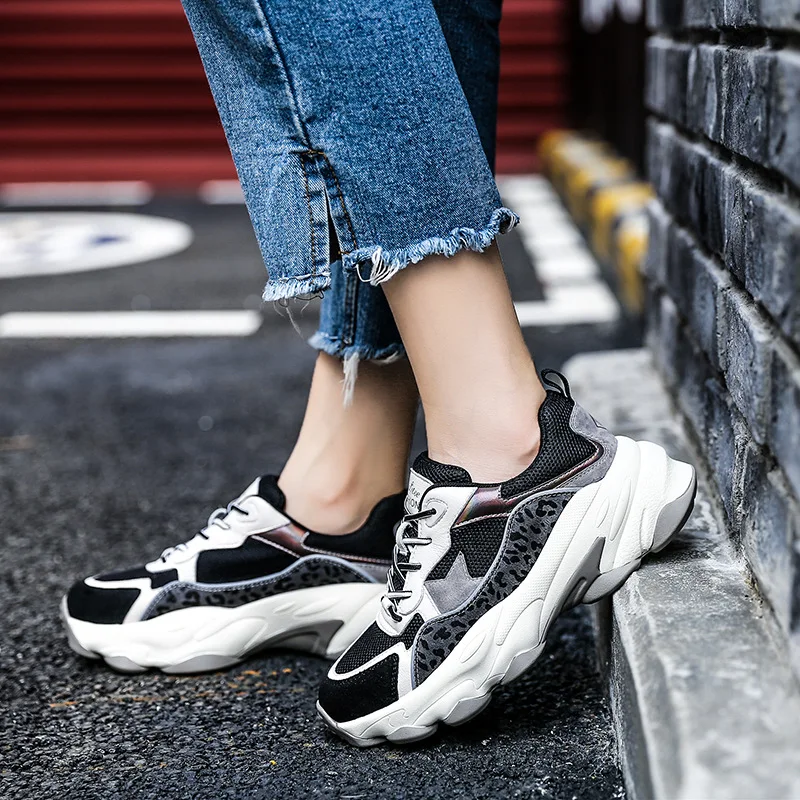 Женские массивные кроссовки Вулканизированная подошва на шнуровке Повседневная