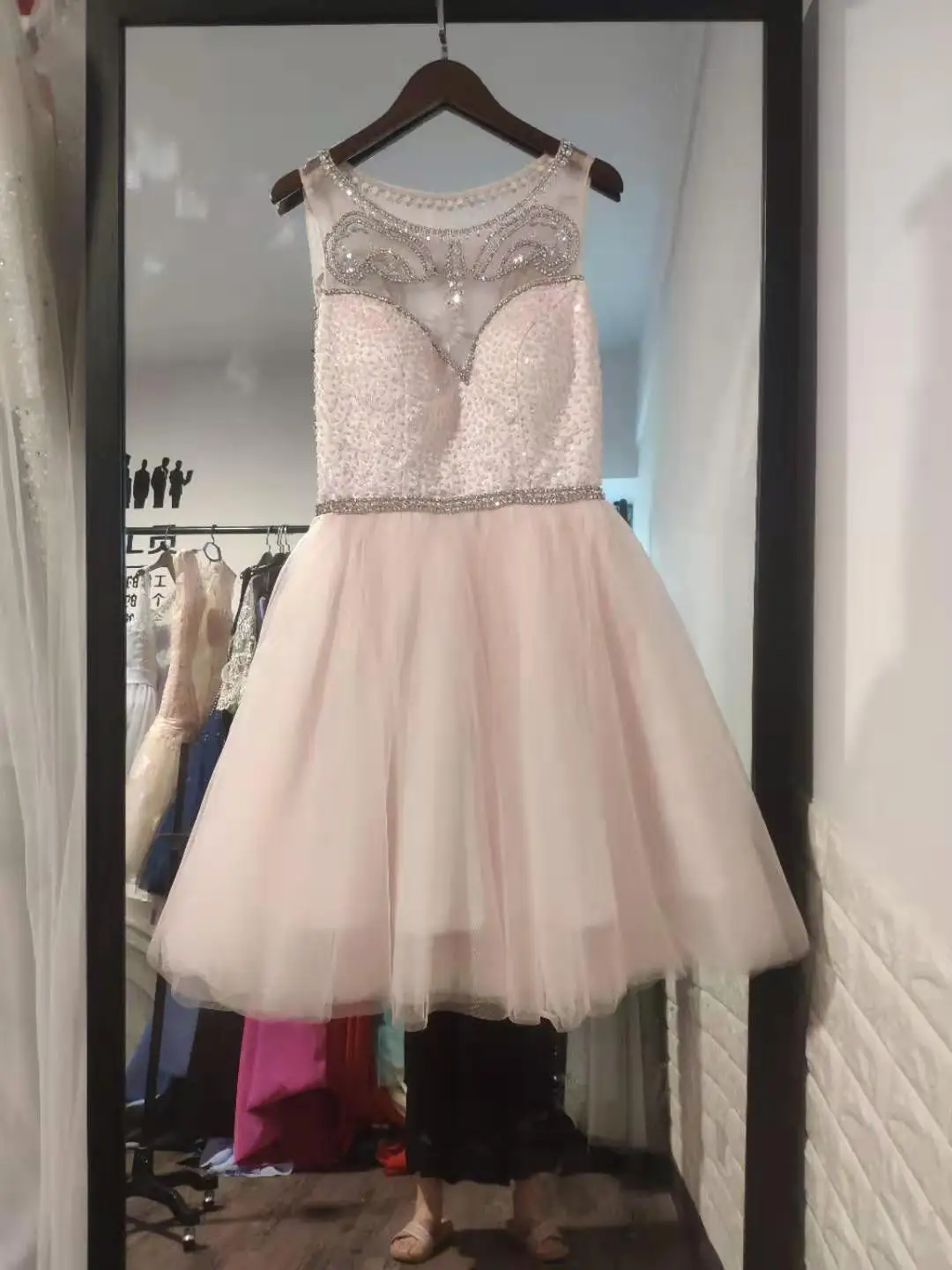 Платье для выпускного бала короткие платья из тюля без рукавов с кристаллами