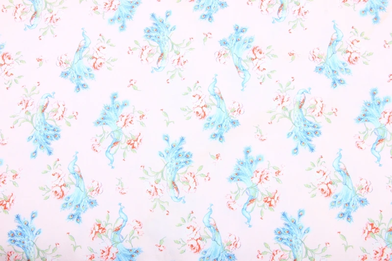 Винтажная хлопковая ткань в стиле пэчворк с принтом павлина и красной розы для