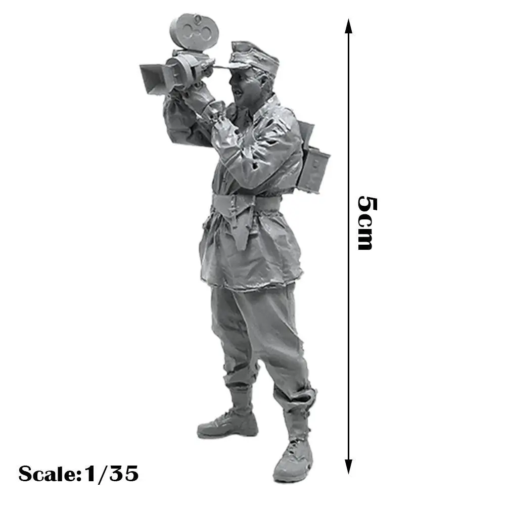 

1/35 Frontline Photographer Of World War Ii Soldier White Model Kit High Quality Epoxy Resin Assembly Warrior Figures