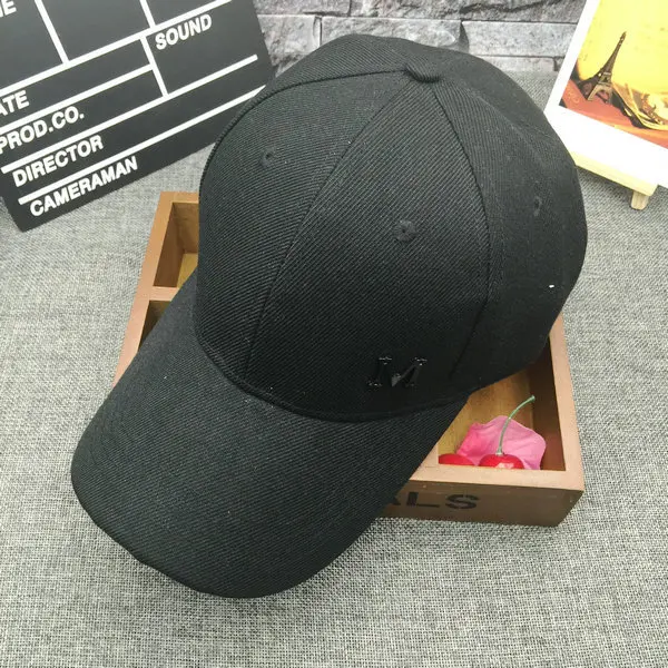 

New Korean simple M-letter baseball cap summer autumn men's and women's fashion shopping sunscreen hat tide