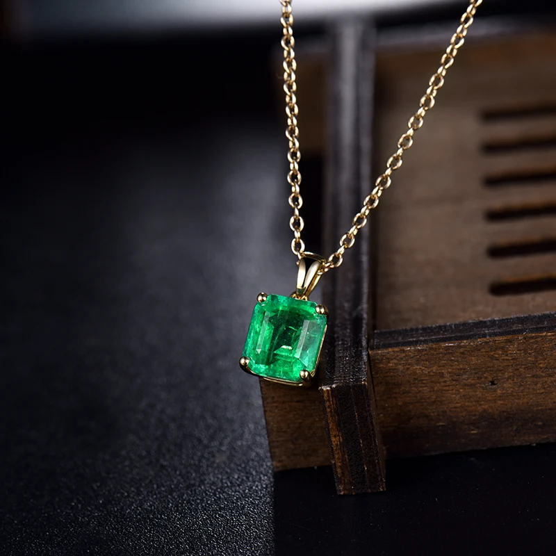 Рисунок 4 - LOVERJEWELRY 2023 Подвески на День