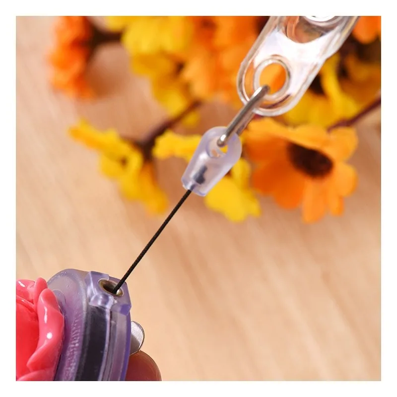 

Flowers Retractable Nurse Badge Reel Card Holder Clip Women Cute Rose Students ID Card Badge Holder Name Badges