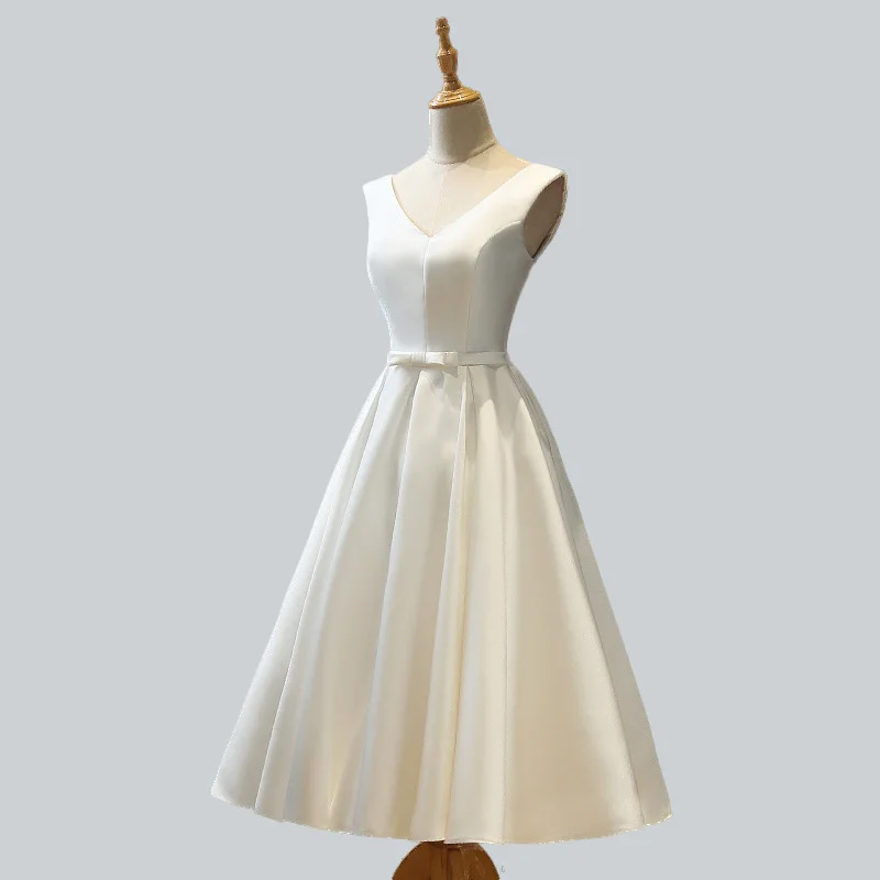 Женское вечернее платье из саржевого атласа короткое для выпускного вечера