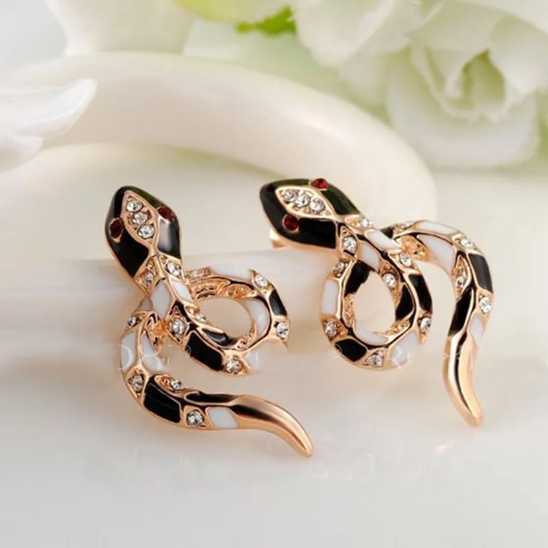 

GorGor Stud Earrings Women Alloy Material Pattern Black Snake Rose Gold Individuality Party Fashion Jewelry 2020428300b