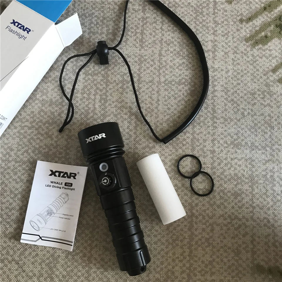 Xtar D26 1100 Cree XM-L2 мощный светодиодный светильник для дайвинга 18650 18700 26650 вращающийся Подводный фонарь с резьбовым отверстием для штатива