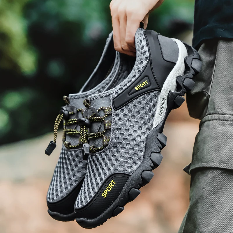 

New outdoor sports men's shoes mesh air-conditioned shoes breathable deodorant running men's fashion sports casual shoes summer.