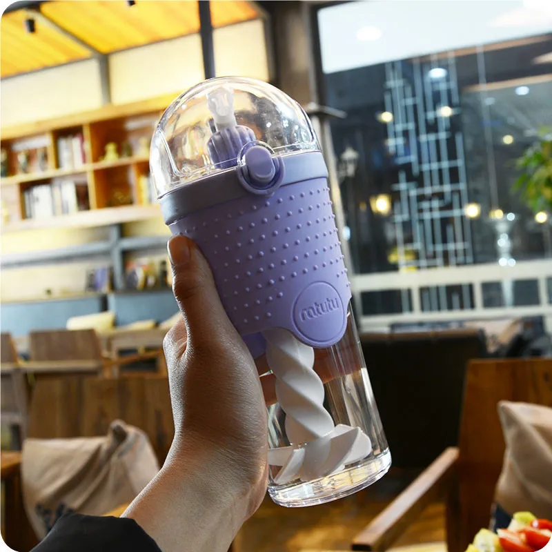 Творческий с трубочкой Powder Фитнес чашки Портативный Single-Слои Пластик банку Спорт