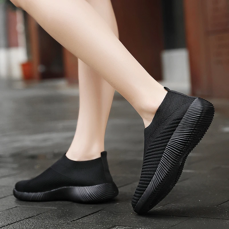 

Women Flats Shoes Plus Size 43 Breathable Mesh Platform Sneakers Women Slip on Soft Ladies Casual Shoes Woman Knit Sock Flats