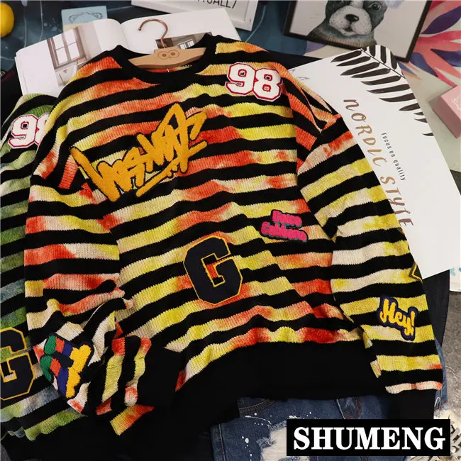 Объемный свитер в полоску с вышитыми буквами свободный хлопковый капюшоном на