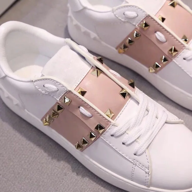 2019 модные кроссовки Женская Белая обувь Ins Кроссовки повседневная с заклепками
