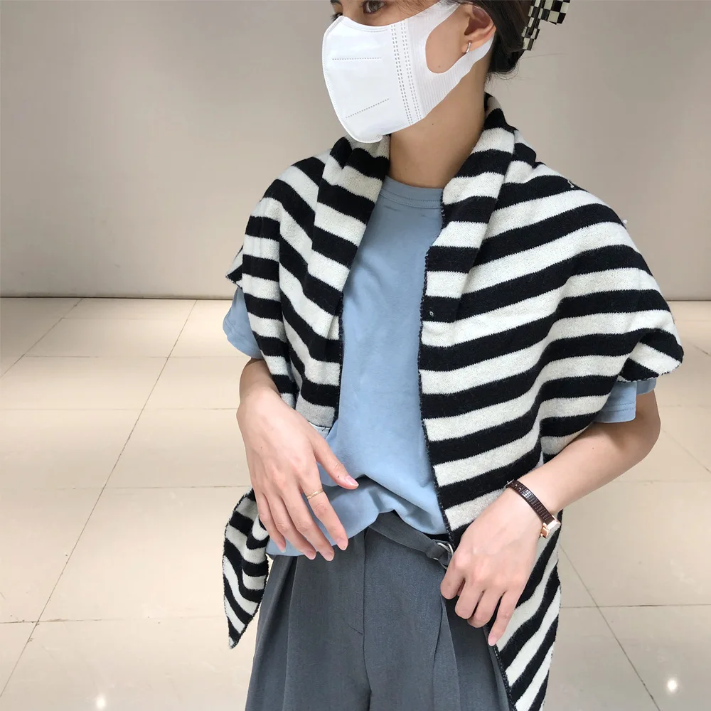 

Triangular knitted wool stripe shawl scarf Outdoor Multifunction Fashion wrap