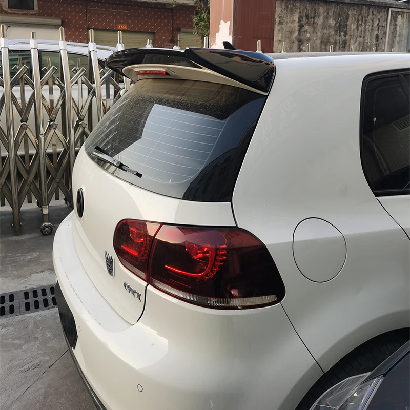 Спойлер на фольксваген гольф 6. Golf mk6 спойлер. Крыша гольф 6. Спойлер карбон golf 6. Спойлер на фольксваген джетта 2008.