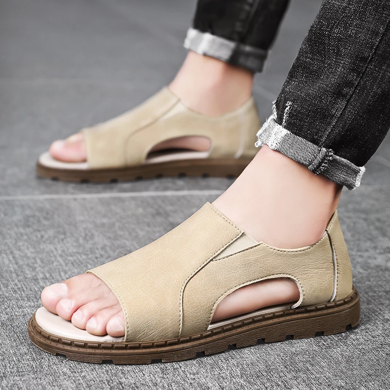 Summer Men&#39;s Leather Open Toe Sleeve Foot Hollow Casual Sandals Lightweight Non Slip Roman Shoes Business Casual Shoe Size 39-44