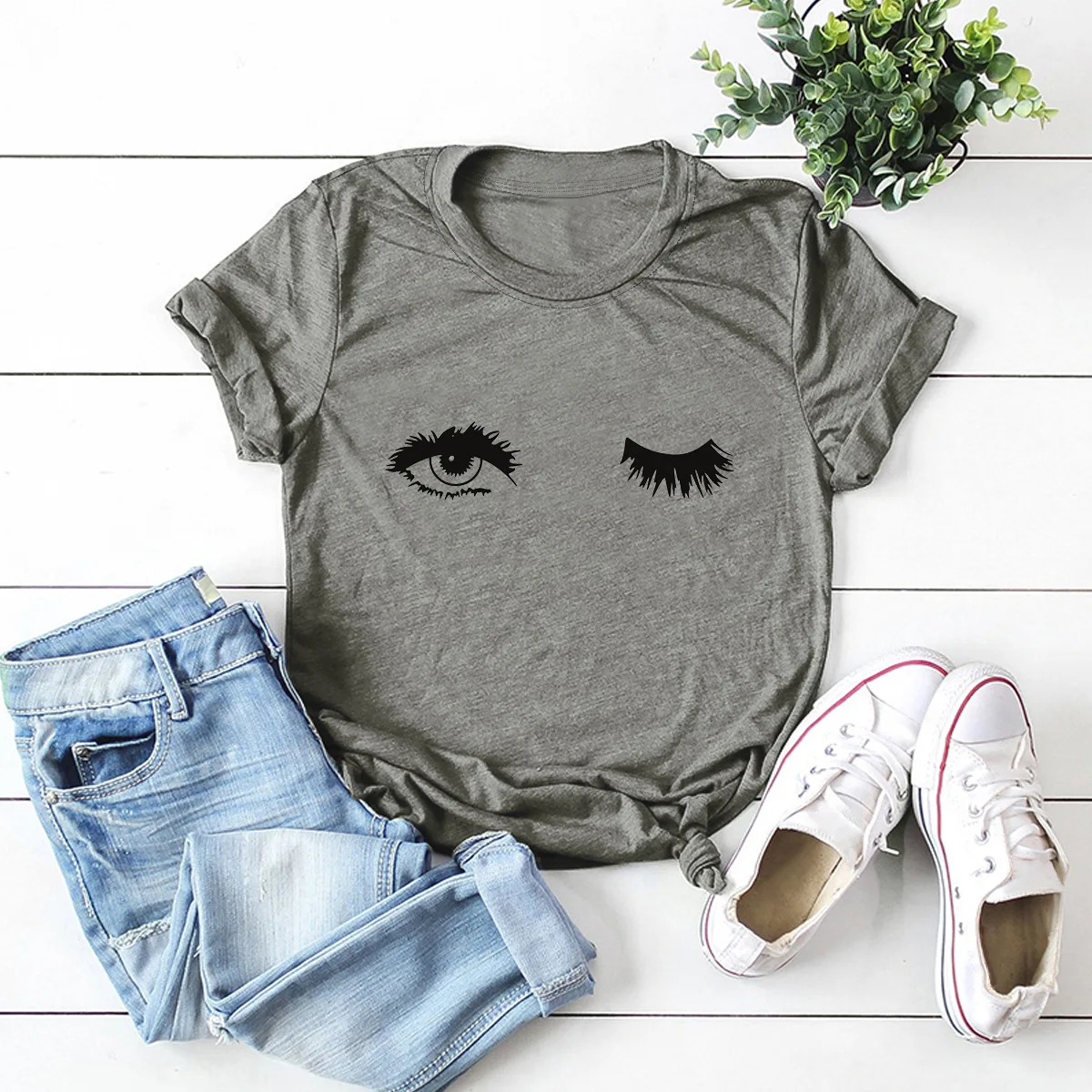 

Plus Size Eyelash Aesthetic T-Shirt Women Kawaii Summer Cotton T Shirt Loose Short Sleeve Streetwear Oversize Tshirt Casual Tops