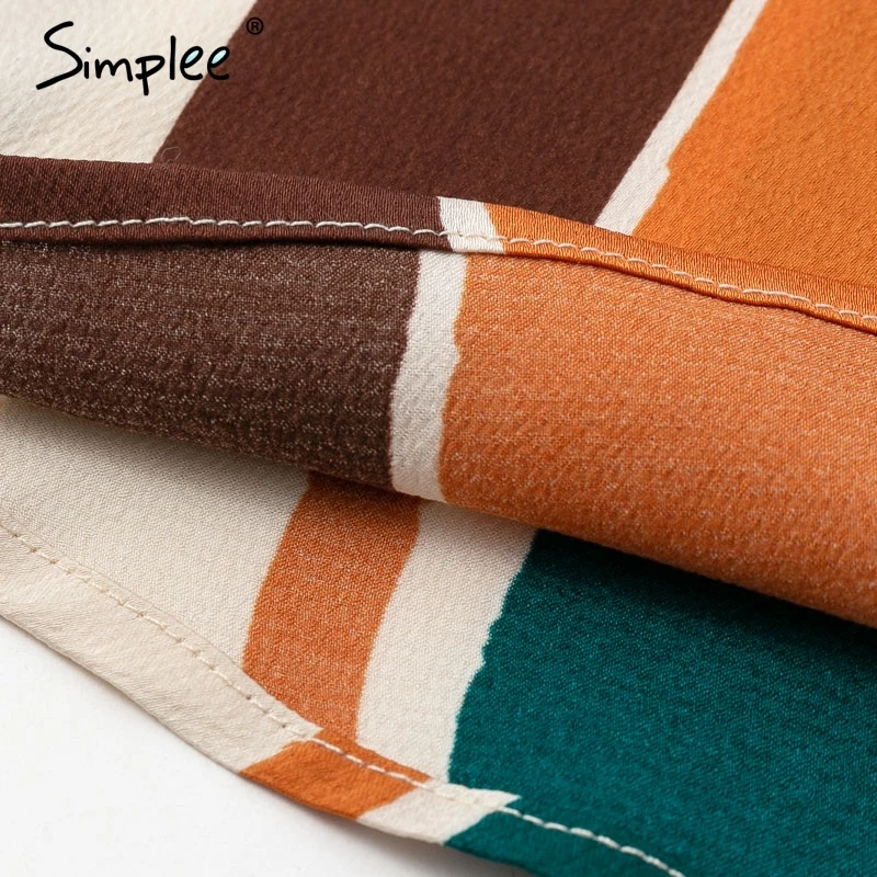 Женское платье в радужную полоску Simplee летнее с глубоким вырезом и коротким