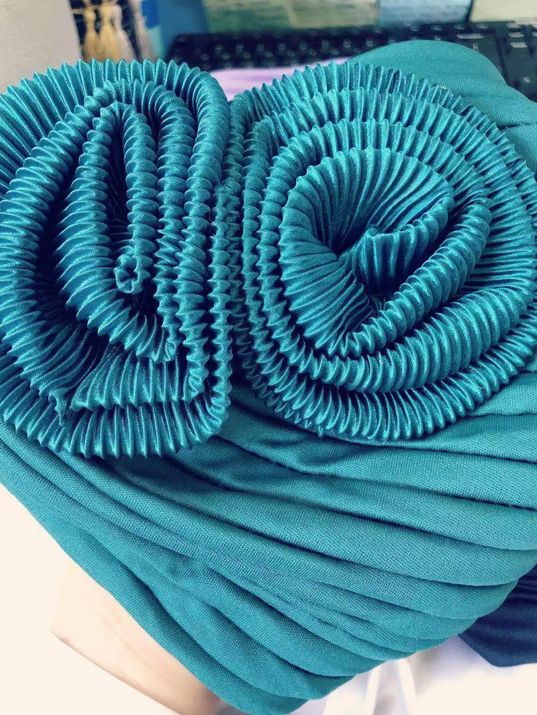 

Solid Color Elastic Muslim Hijab Big Flower Decor Easy Cap Forehead Cross Jersey Hijabs Turban Headband Hair Accessories