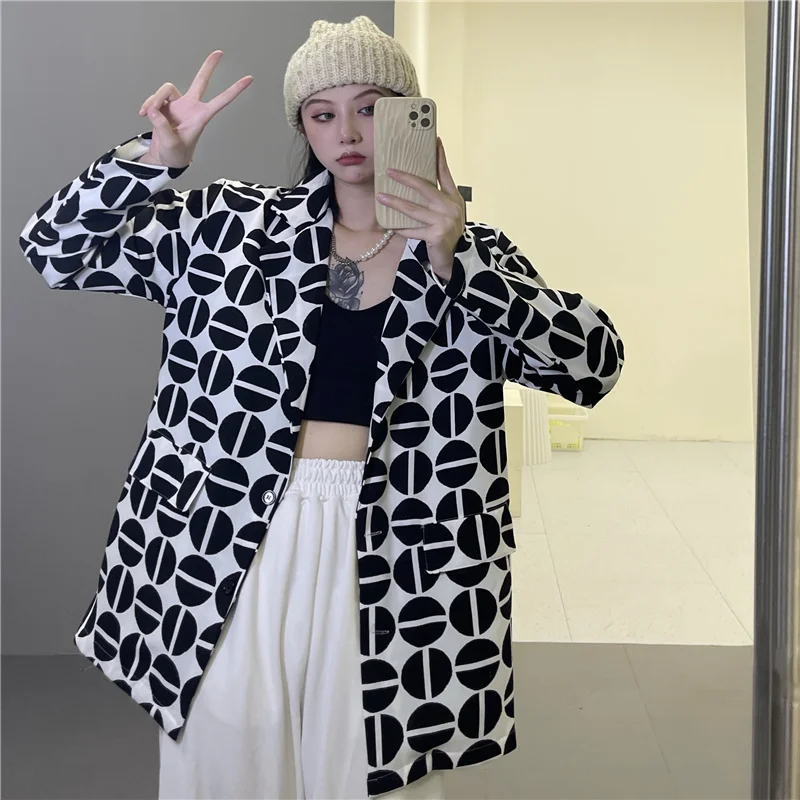 

Streetwear Vintage Fashion Harajuku White Coat Basic Full Sleeve Printing Design Single-breasted Loose Casual Suit Coat Female