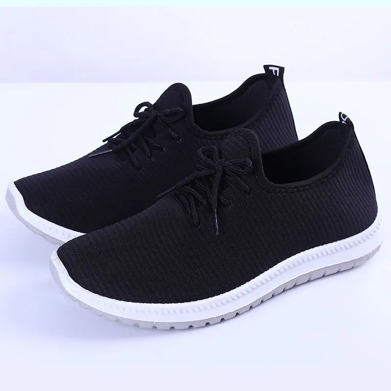 

Men's Lightweight Running Shoes Summer Ultra-light Breathable Sneakers Zapatos De Mujer Walking Shoes Boys Sneakers Size 39-44