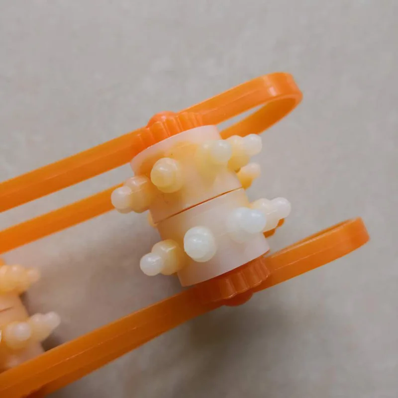 

Multi Functional Body 6 Balls Massager Back Puller Strip Type Handheld Portable Plastic Roller Massage Shoulder Back Neck Waist