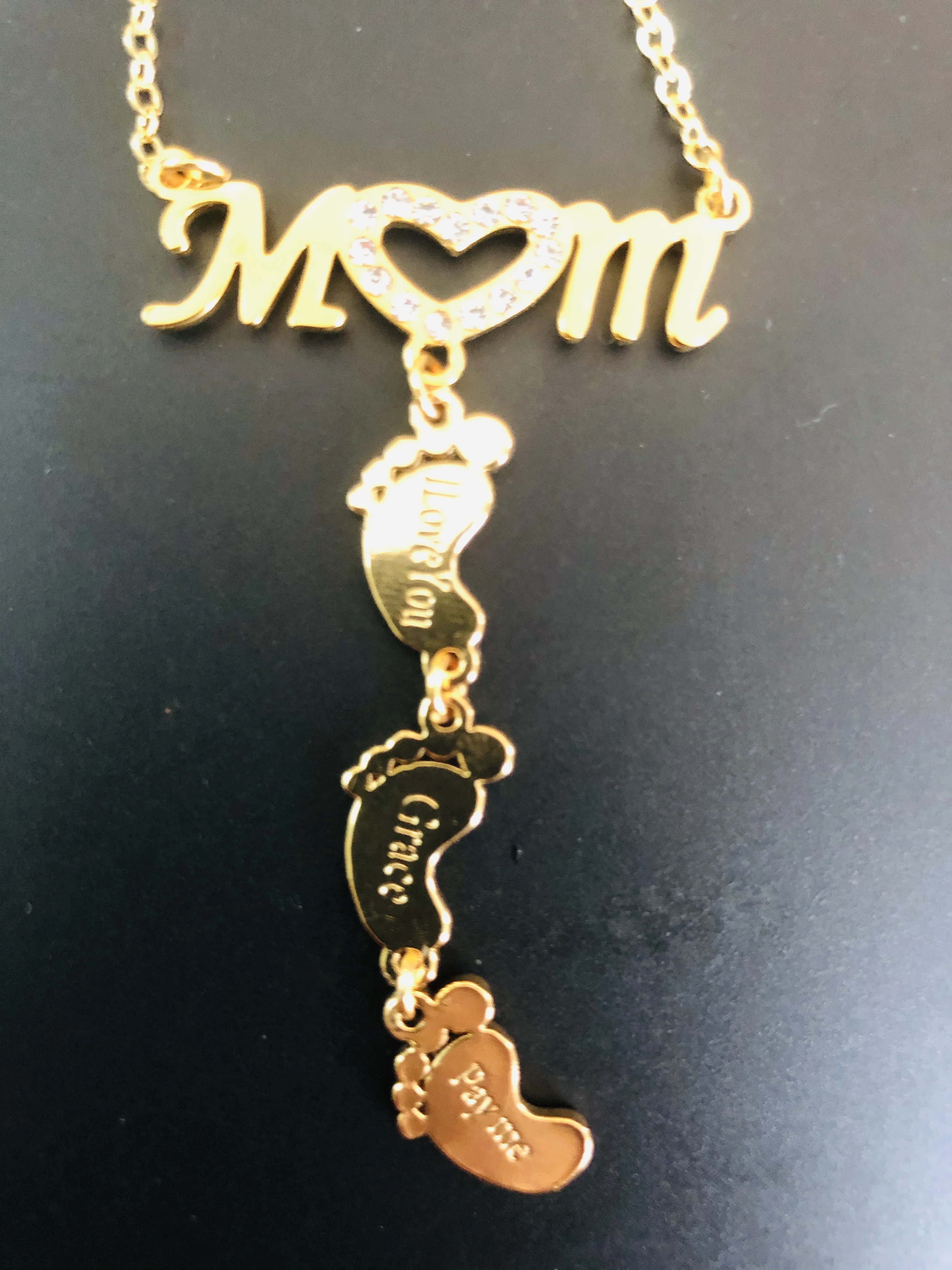 

Custom Name LOVE MOM Necklace Baby Foot Pendant Necklaces Personalized Necklace Stainless Steel Customized Jewelry Family Gifts