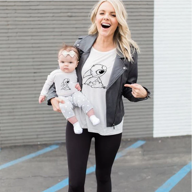 

2021 Summer Kawaii Baby Short-sleeved New Trend Family Matching Suit T-shirt Loose Casual White Tee