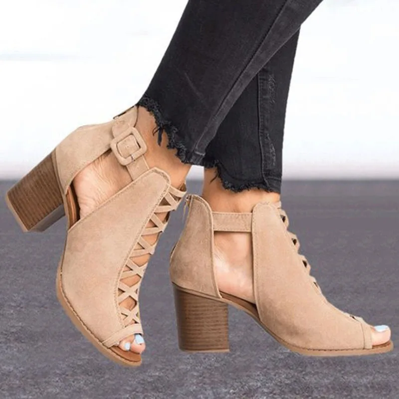 

2021 Summer Women Square Heel Sandals Peep Toe Hollow Out Chunky Gladiator Sandals with Strap Black Shoes Zapatos De Mujer