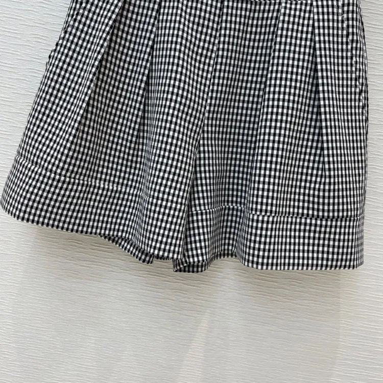 

High-end Brand Women Plaid Shorts 2021 New Spring Summer High Waist Stright Polyester Shorts Office Lady Versatile Loose Shorts