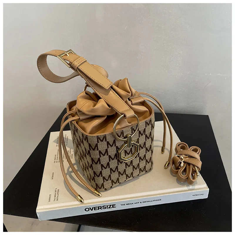 

Shoulder Crossbody Bag Jacquard cloth Women Fashion Girl's Messenger Purse Luxury Design hand bags Pocket draw string design