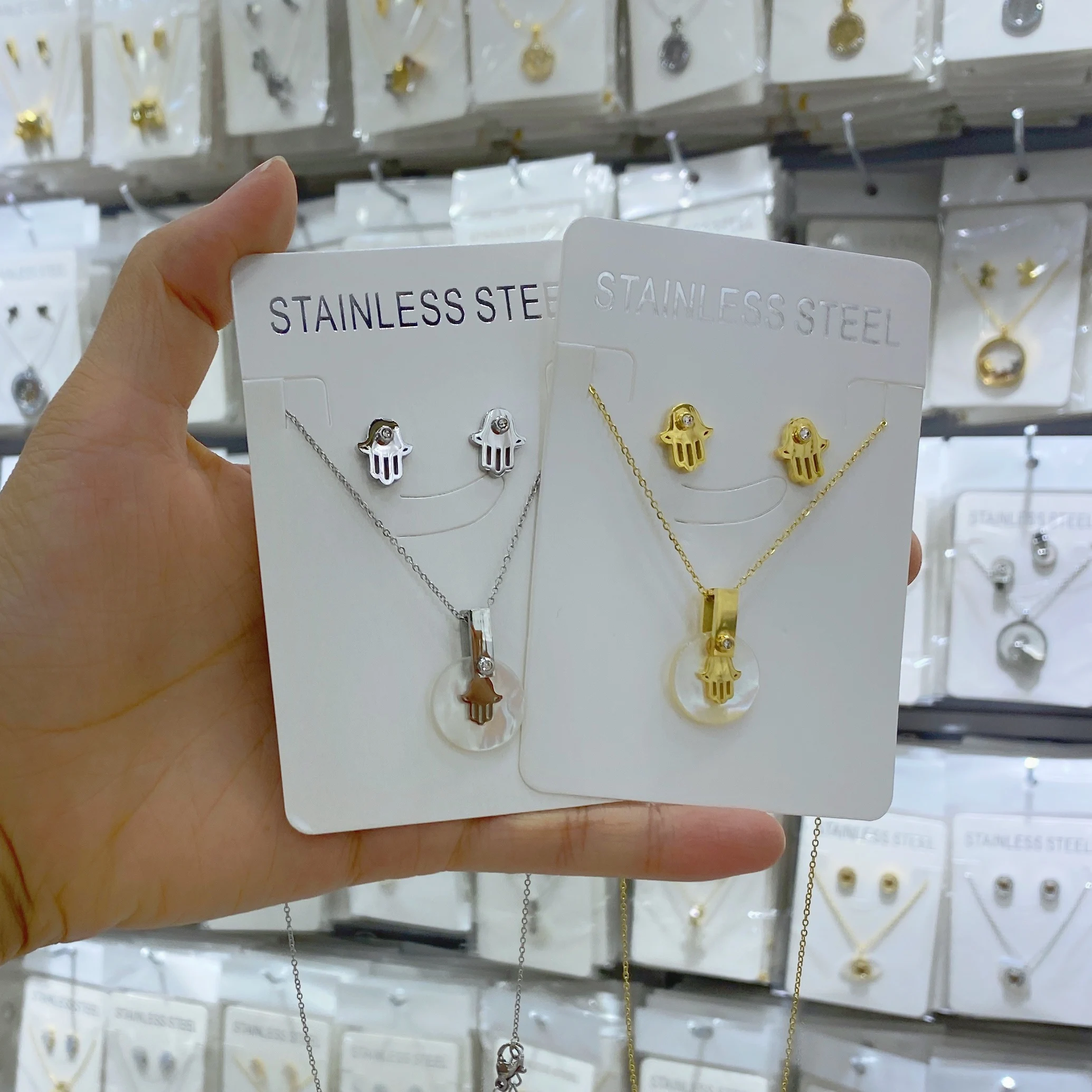 

Lucky Collares Bijoux Femme Hamsa Hand Initial Necklace For Women Wish Card Gold Color Silver Color Link Chain Fashion Jewelry