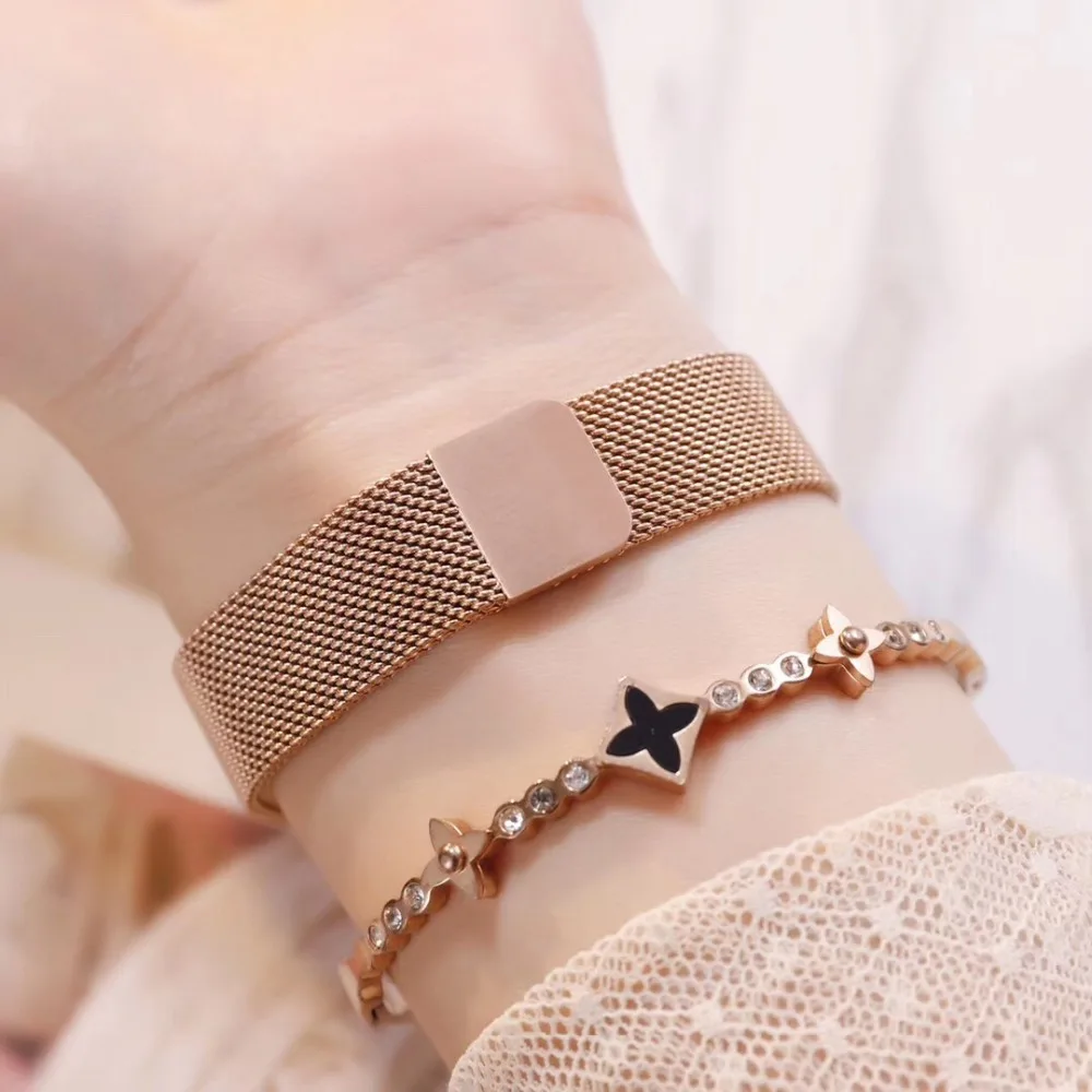 Женские кварцевые часы с ремешком из нержавеющей стали магнитной пряжкой |