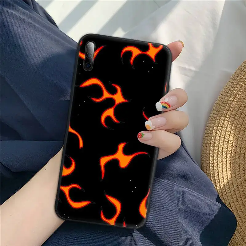 

Fashion Green Red Flame Pattern Phone Case For Samsung Galaxy J5 J7 2016 J2 J5 prime J4 plus J6 Note 5 6 7 8 9 10 Soft Cover