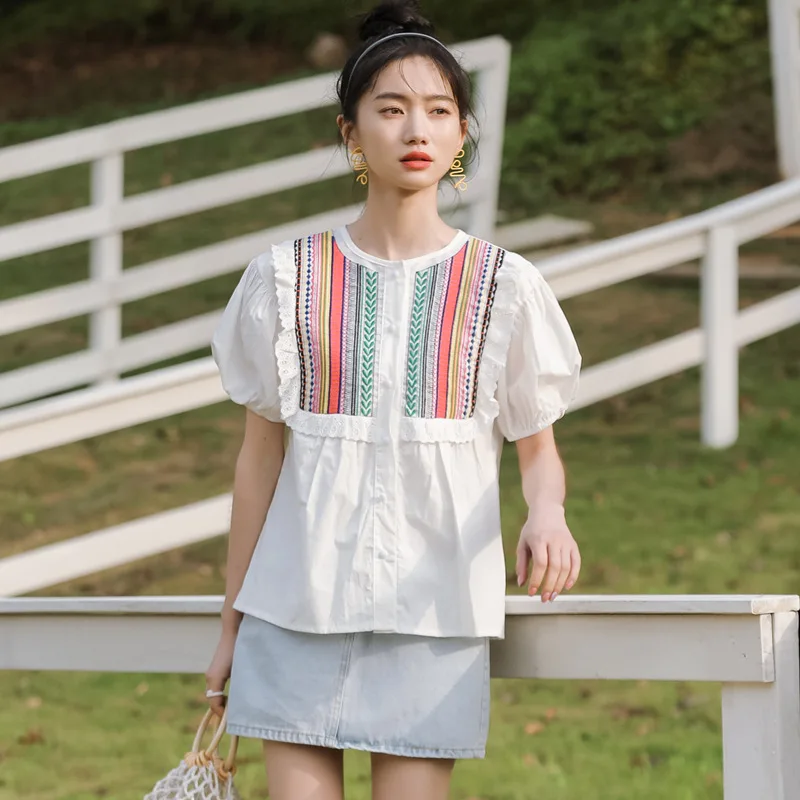 

White cotton ladies shirt summer ethnic embroidery hit color puff sleeve top Korean round neck lace retro chic baby shirt