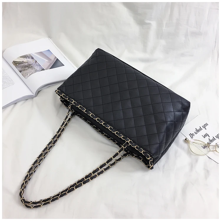 Женская сумка Большая вместительная кожаная кошелек черная стеганая через плечо